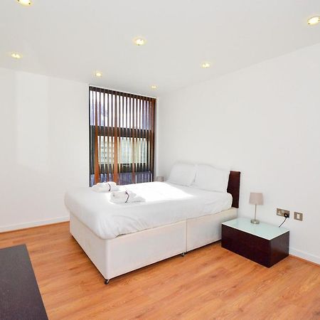 Apartment Wharf - Canary South Londen Buitenkant foto