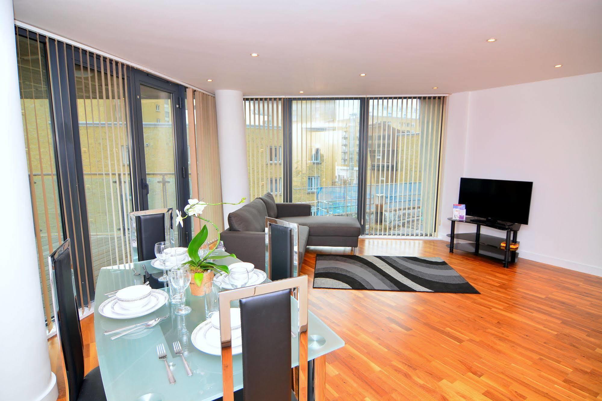 Apartment Wharf - Canary South Londen Buitenkant foto