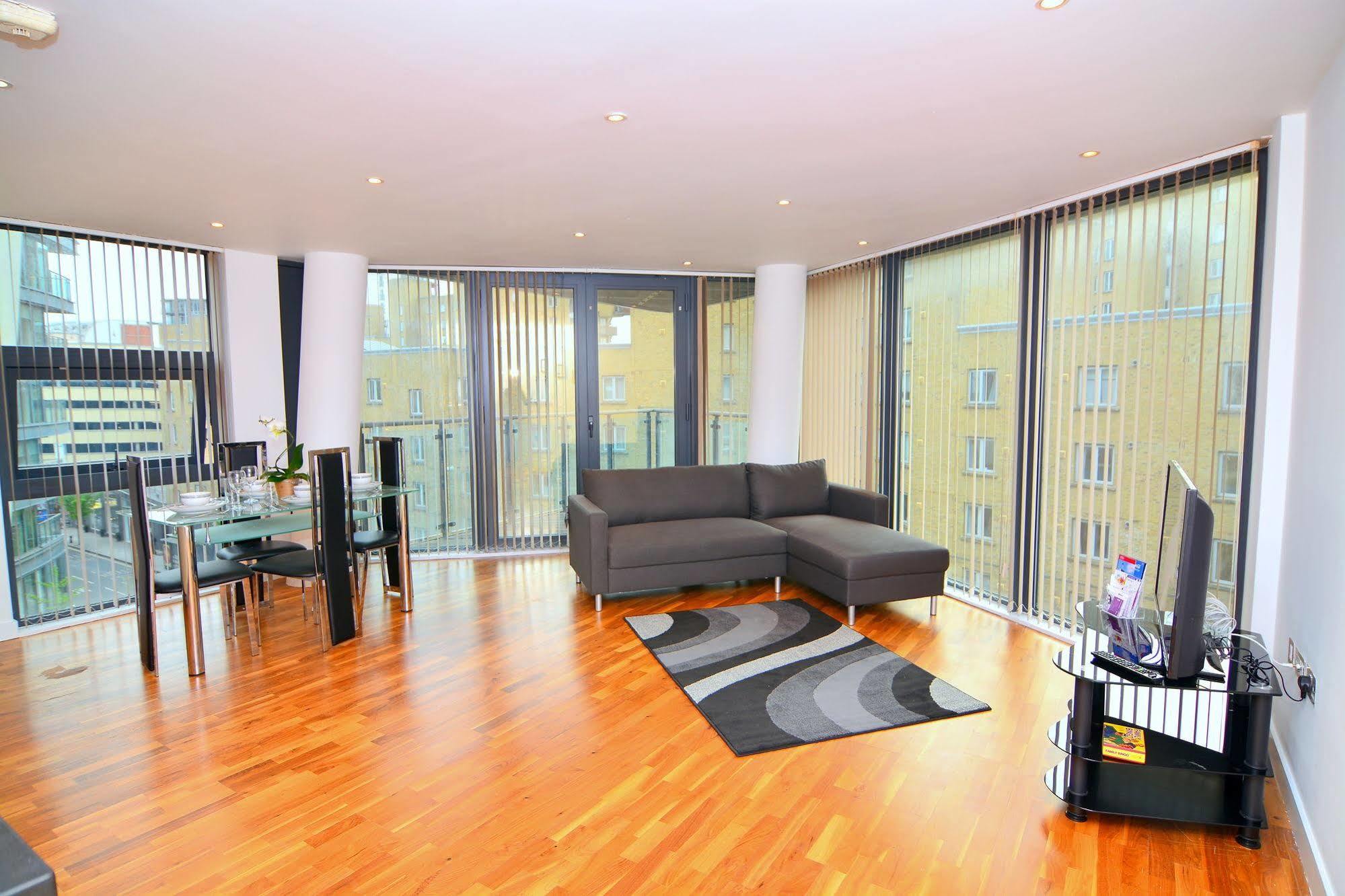 Apartment Wharf - Canary South Londen Buitenkant foto
